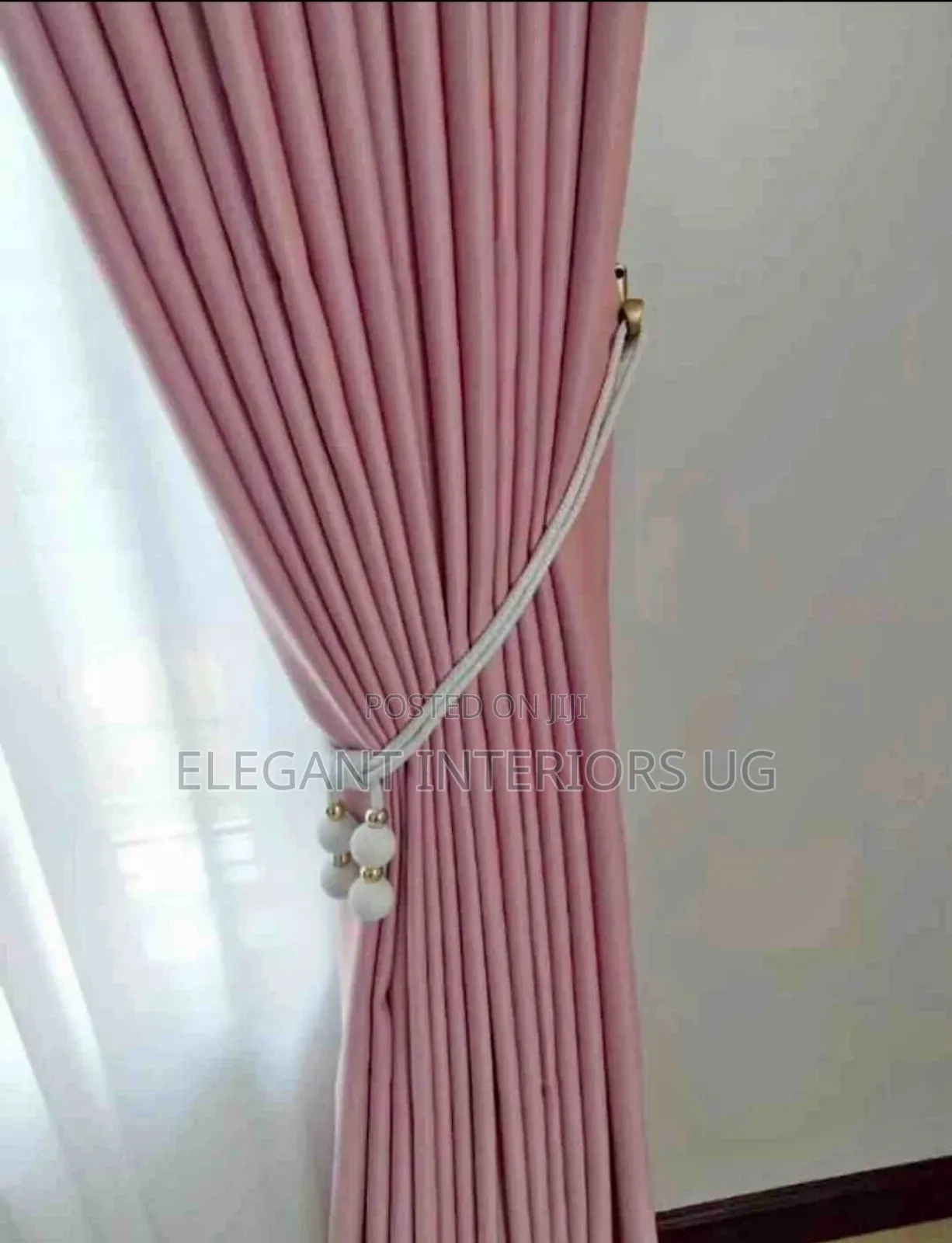 Fancy Curtains Used in Homes and Hotel Rooms