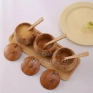 1 Set of 3 Seasoning Jars Plus Tray Set, Retro Wooden Lid Salt Bottle
