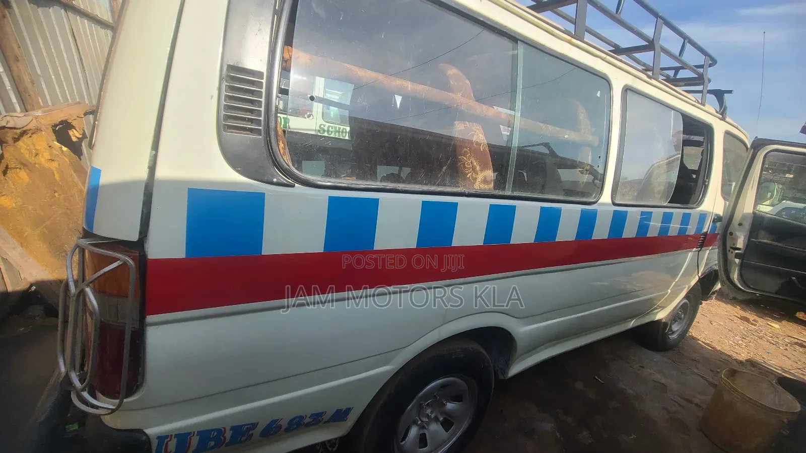 Toyota HiAce 1997 White