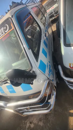 Toyota HiAce 1997 White