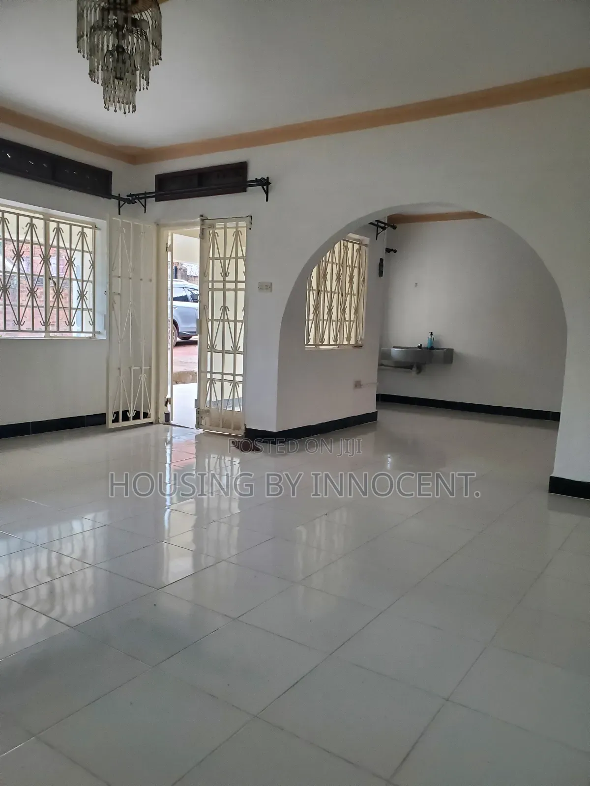 4bdrm Bungalow in Bukoto, Central Division for rent