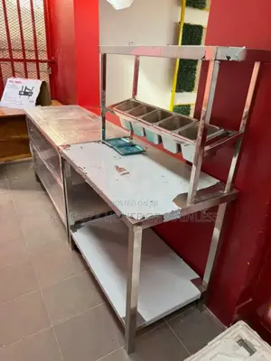 Working Top With Saving Dish