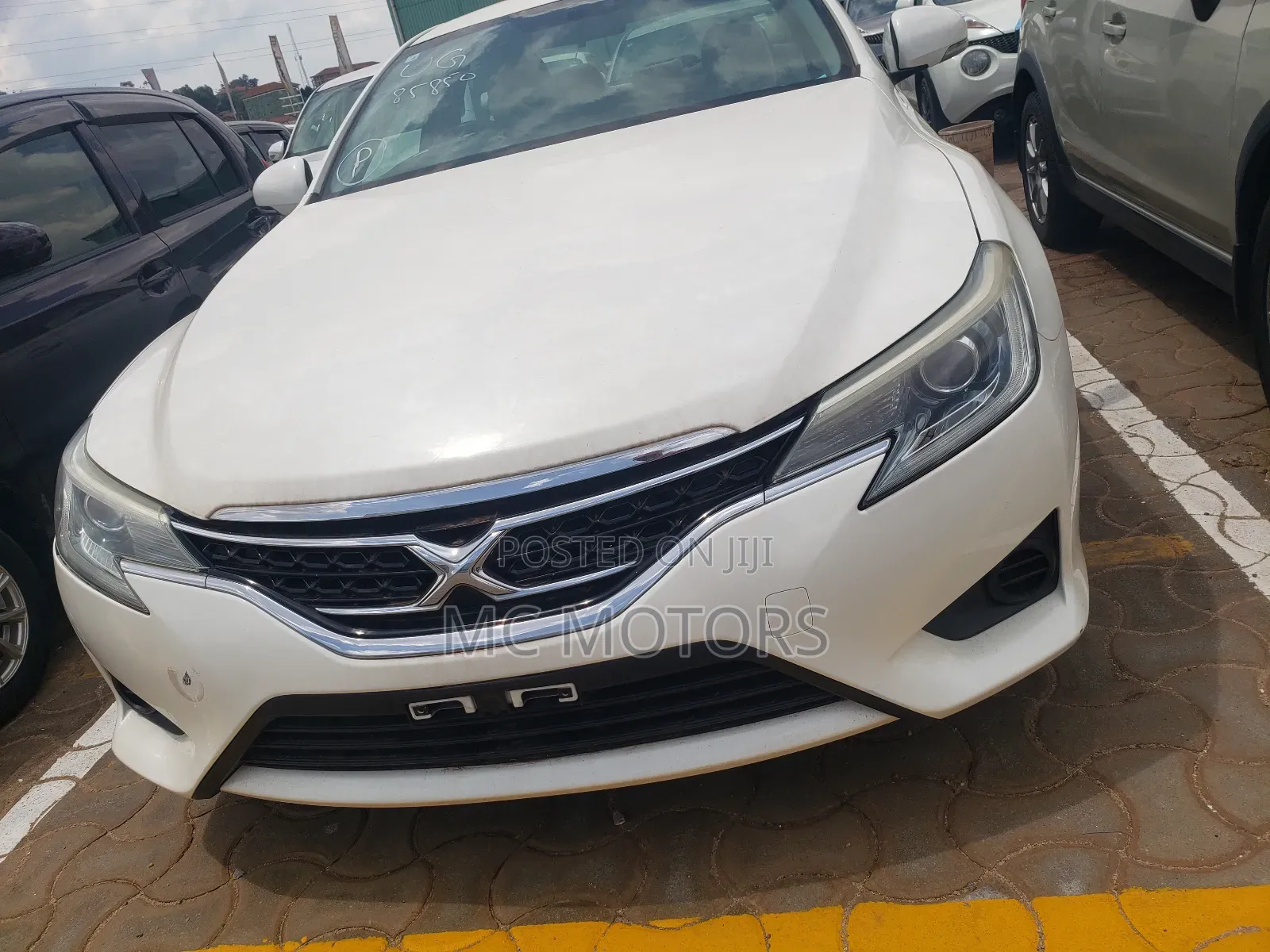 Toyota Mark X 2.5 AWD 2015 White