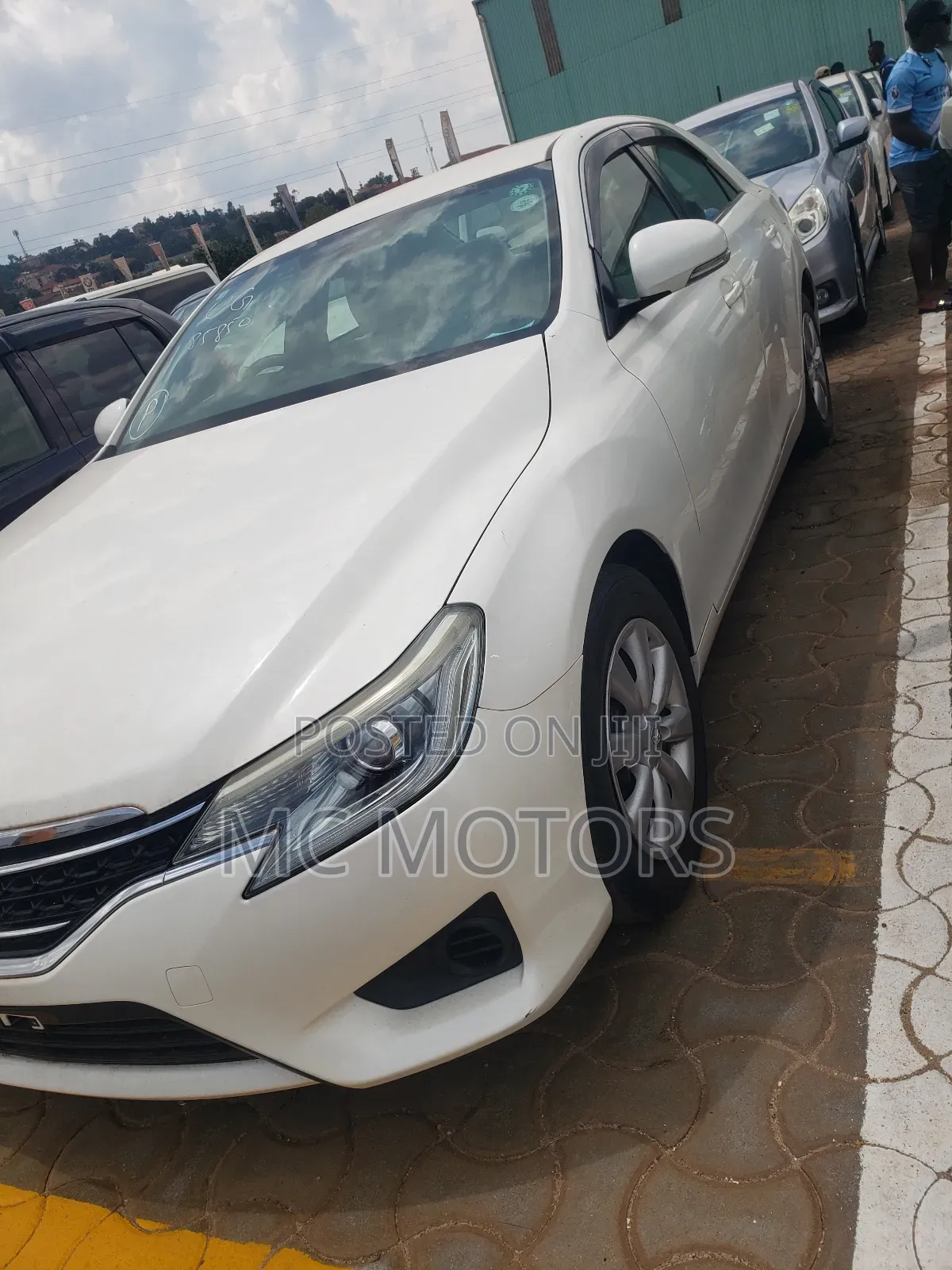 Toyota Mark X 2.5 AWD 2015 White