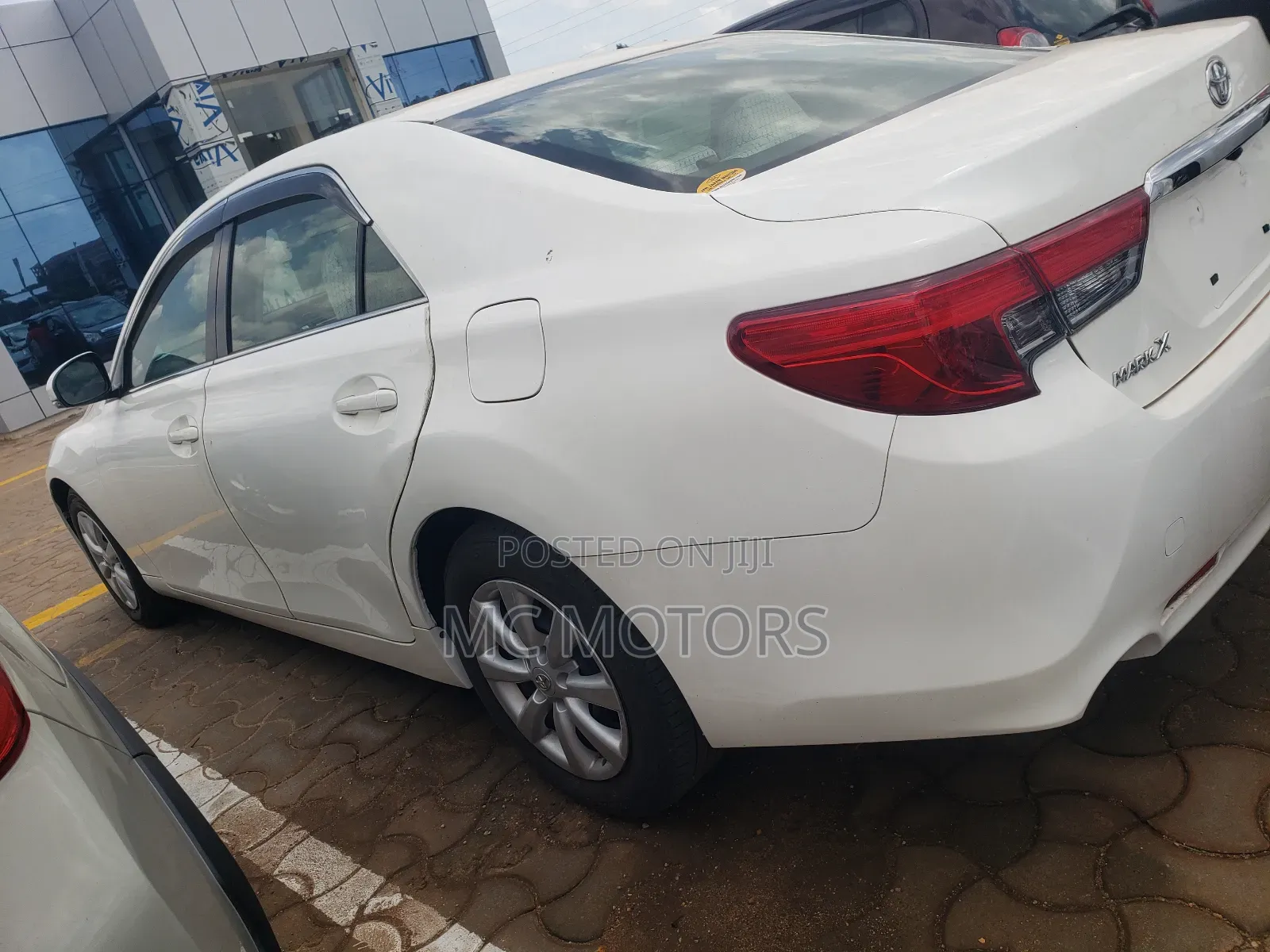 Toyota Mark X 2.5 AWD 2015 White