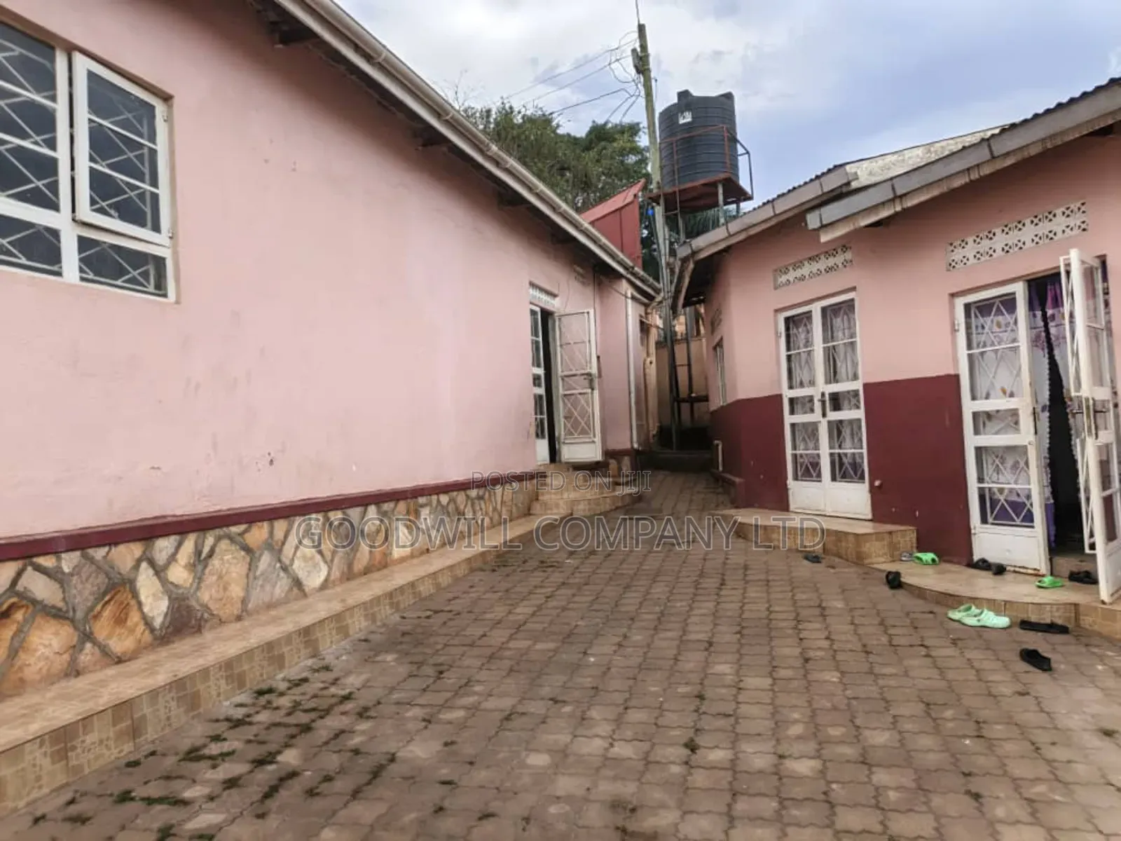 32.5decimals of Land in Bukoto Near Main Road Private Mailo Land Title