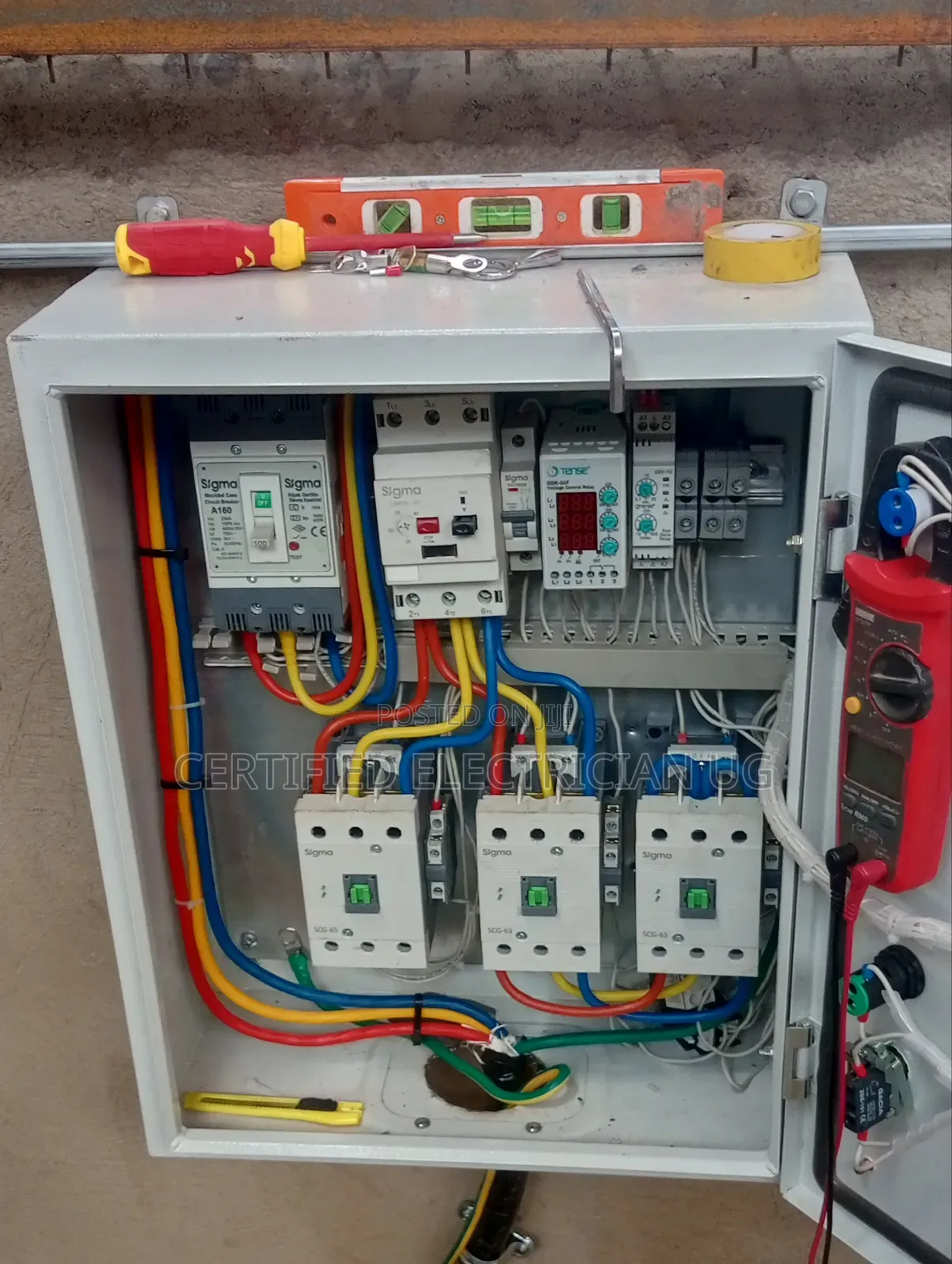 Certified Electrician UG