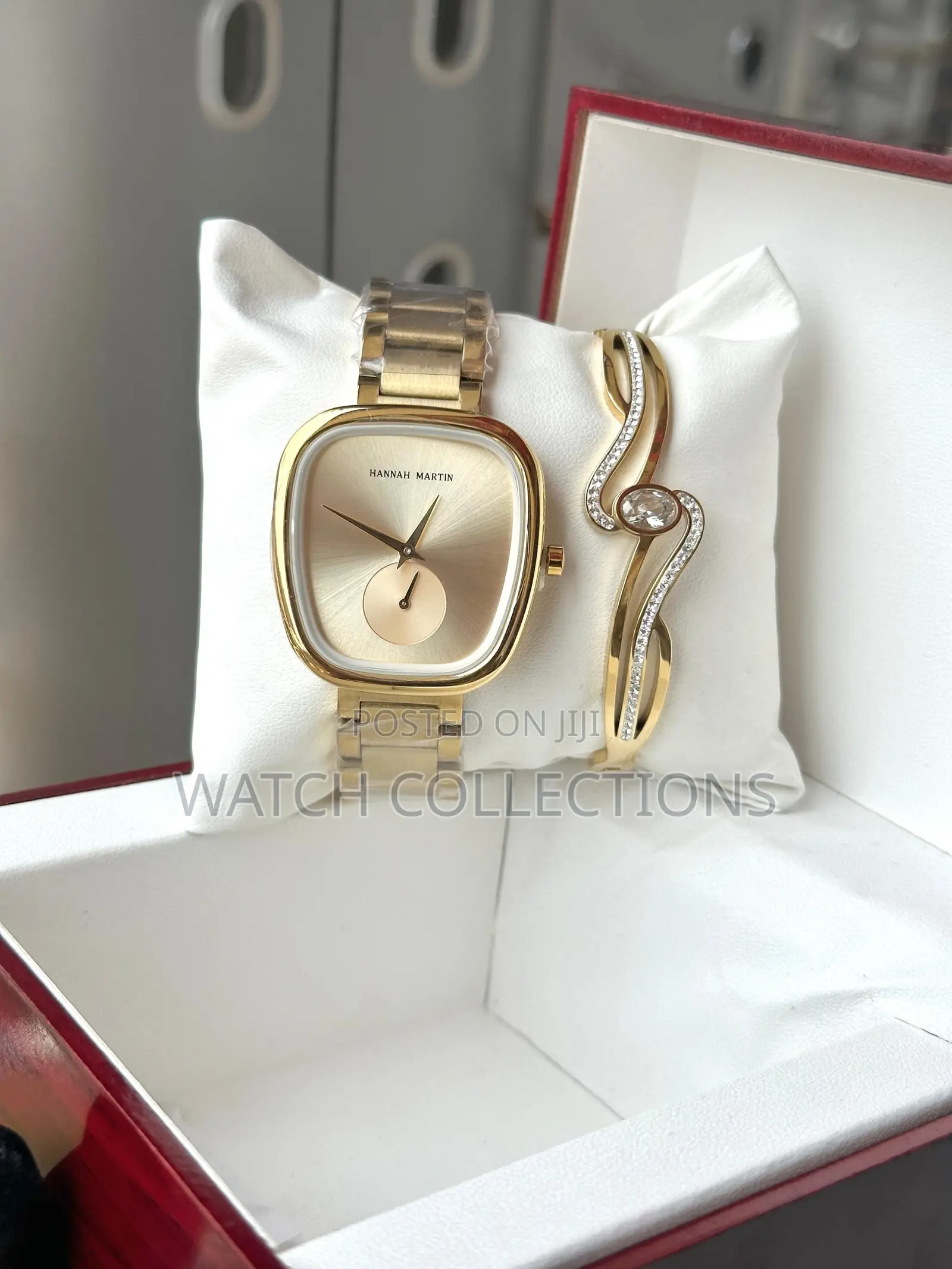 Hannah Martin Female Watches With Fadeless Straps