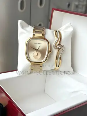 Hannah Martin Female Watches With Fadeless Straps