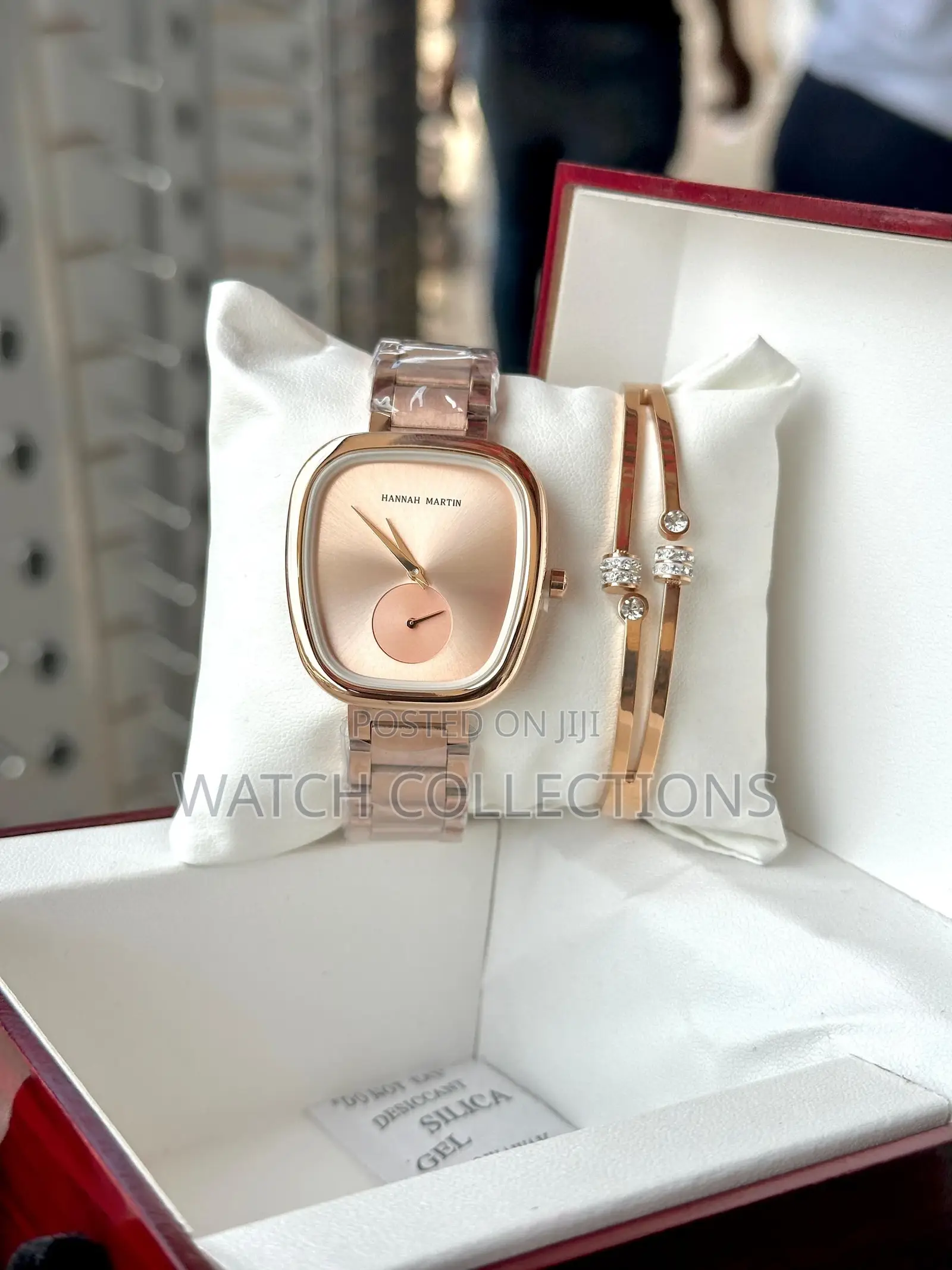 Hannah Martin Female Watches With Fadeless Straps