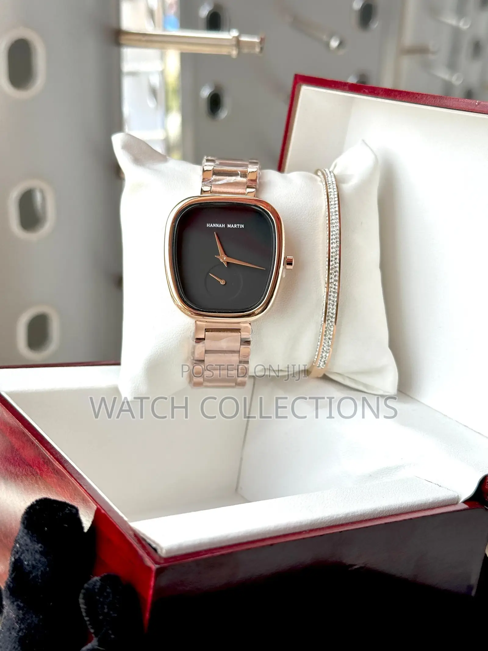 Hannah Martin Female Watches With Fadeless Straps