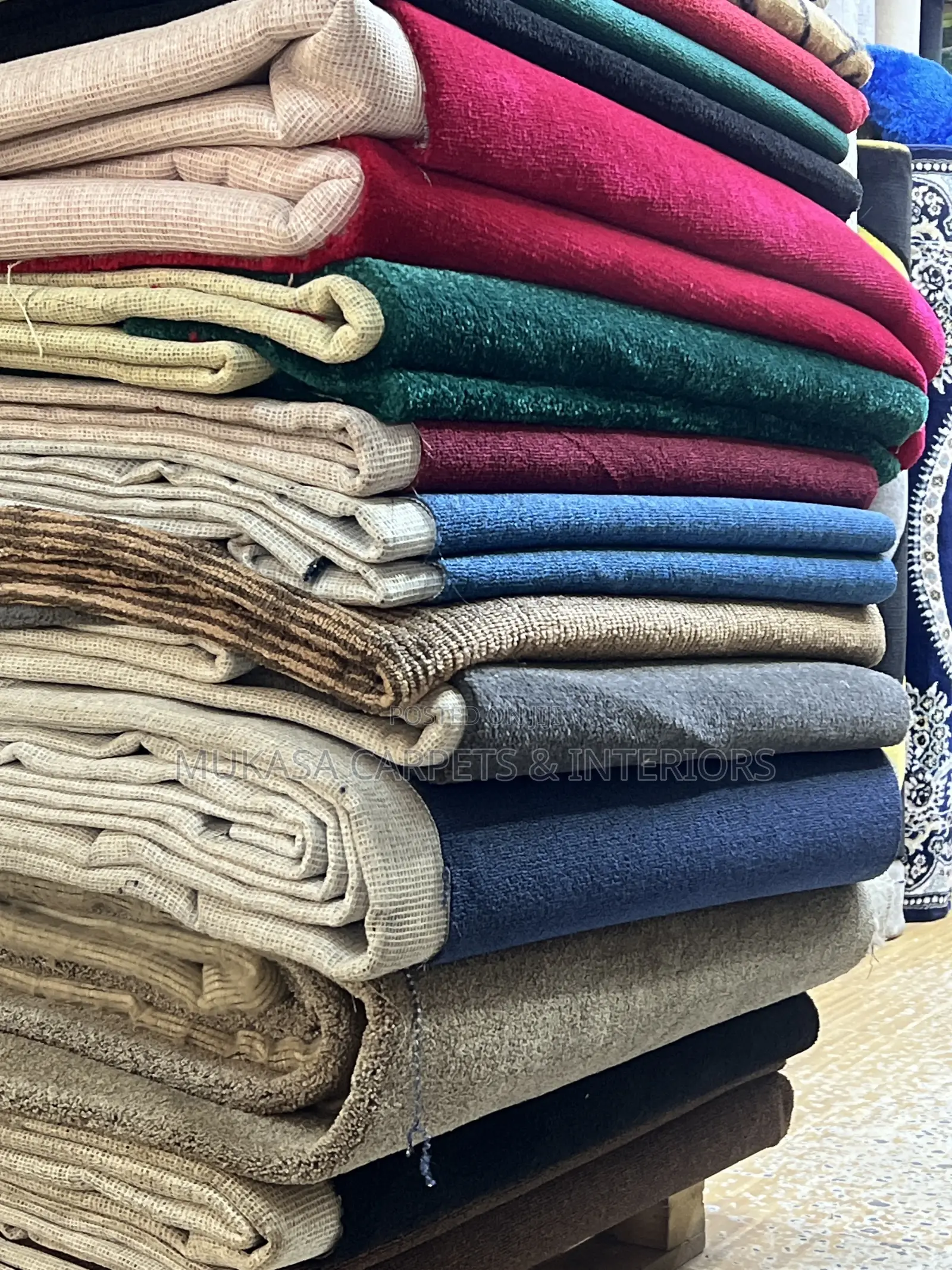 Thick Woolen Carpet Roll – Best for Cold Weather