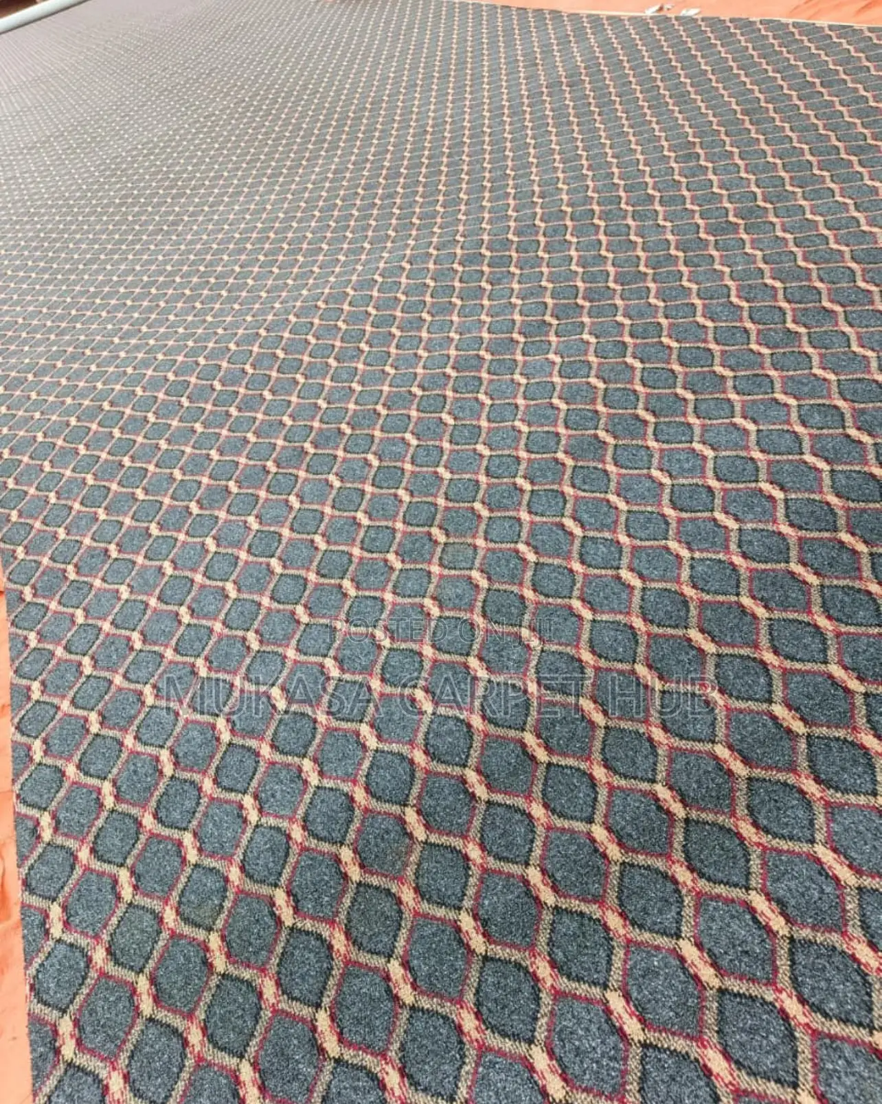 Classic Pattern Woolen Carpet – Durable Elegant