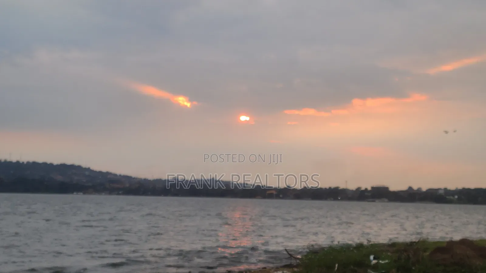 2 Acers Beach Land in Kawuku Entebbe Rd
