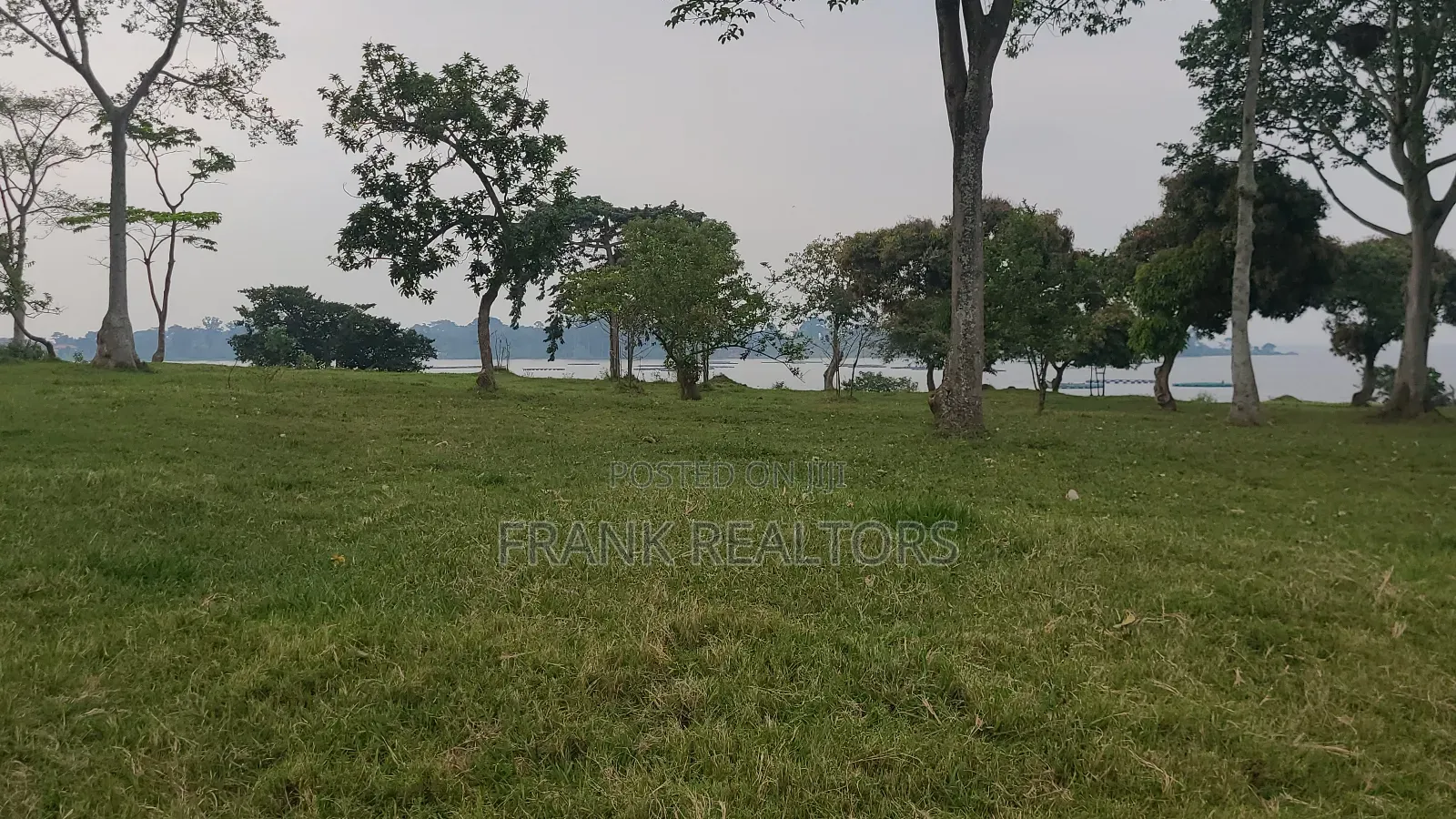 2 Acers Beach Land in Kawuku Entebbe Rd