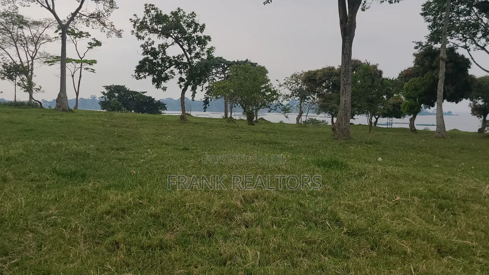 2 Acers Beach Land in Kawuku Entebbe Rd