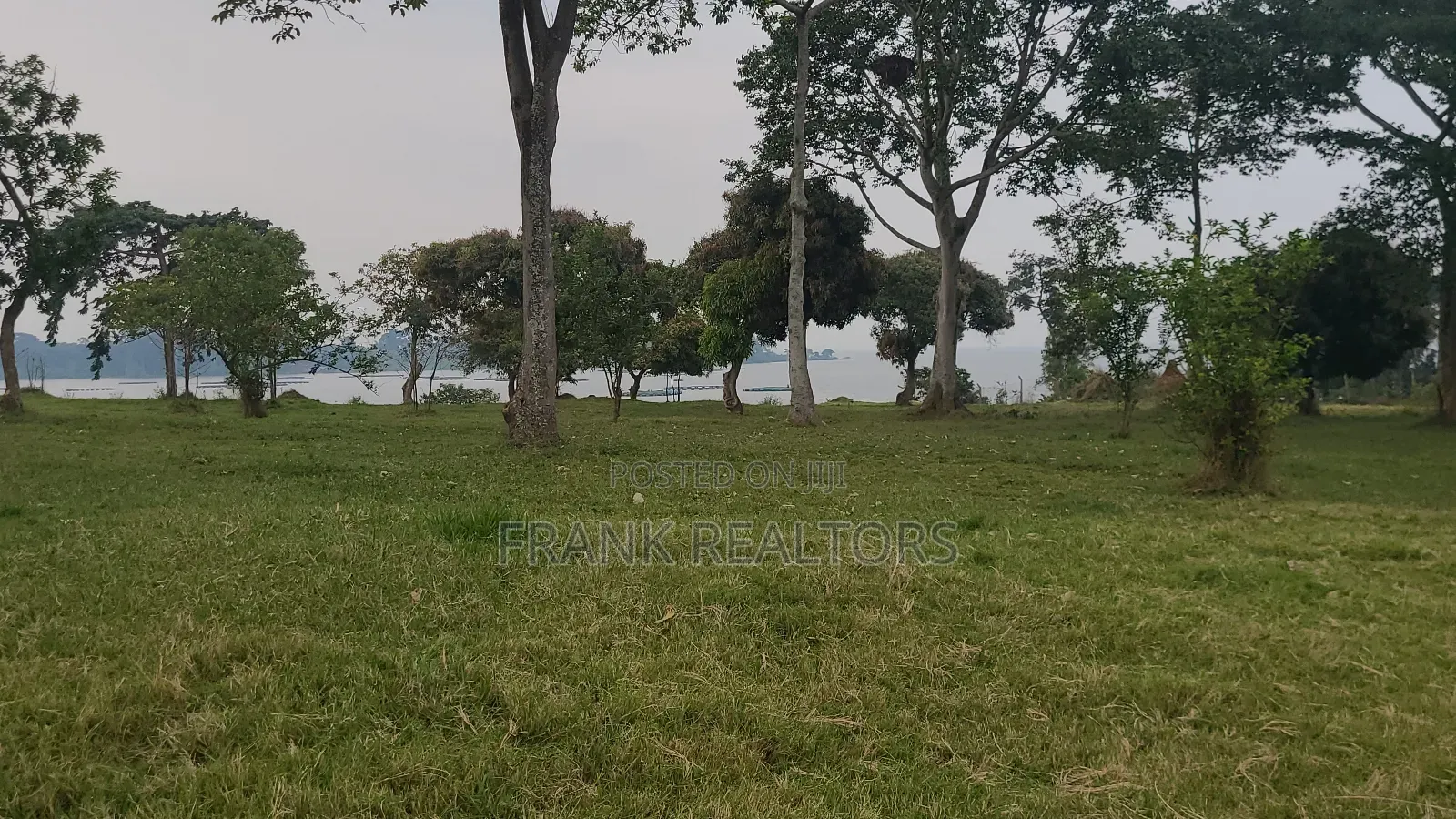 2 Acers Beach Land in Kawuku Entebbe Rd