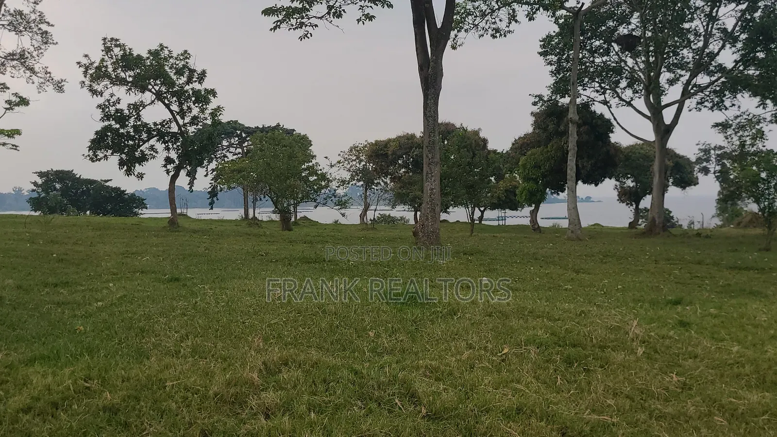 2 Acers Beach Land in Kawuku Entebbe Rd