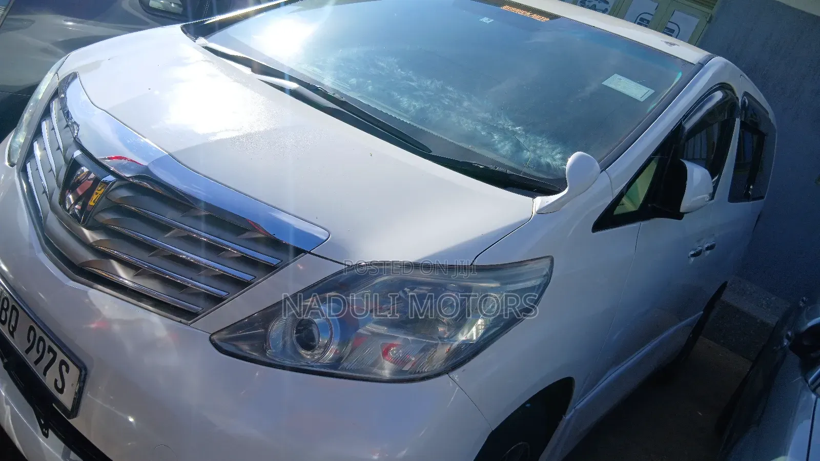Toyota Alphard 2010 White