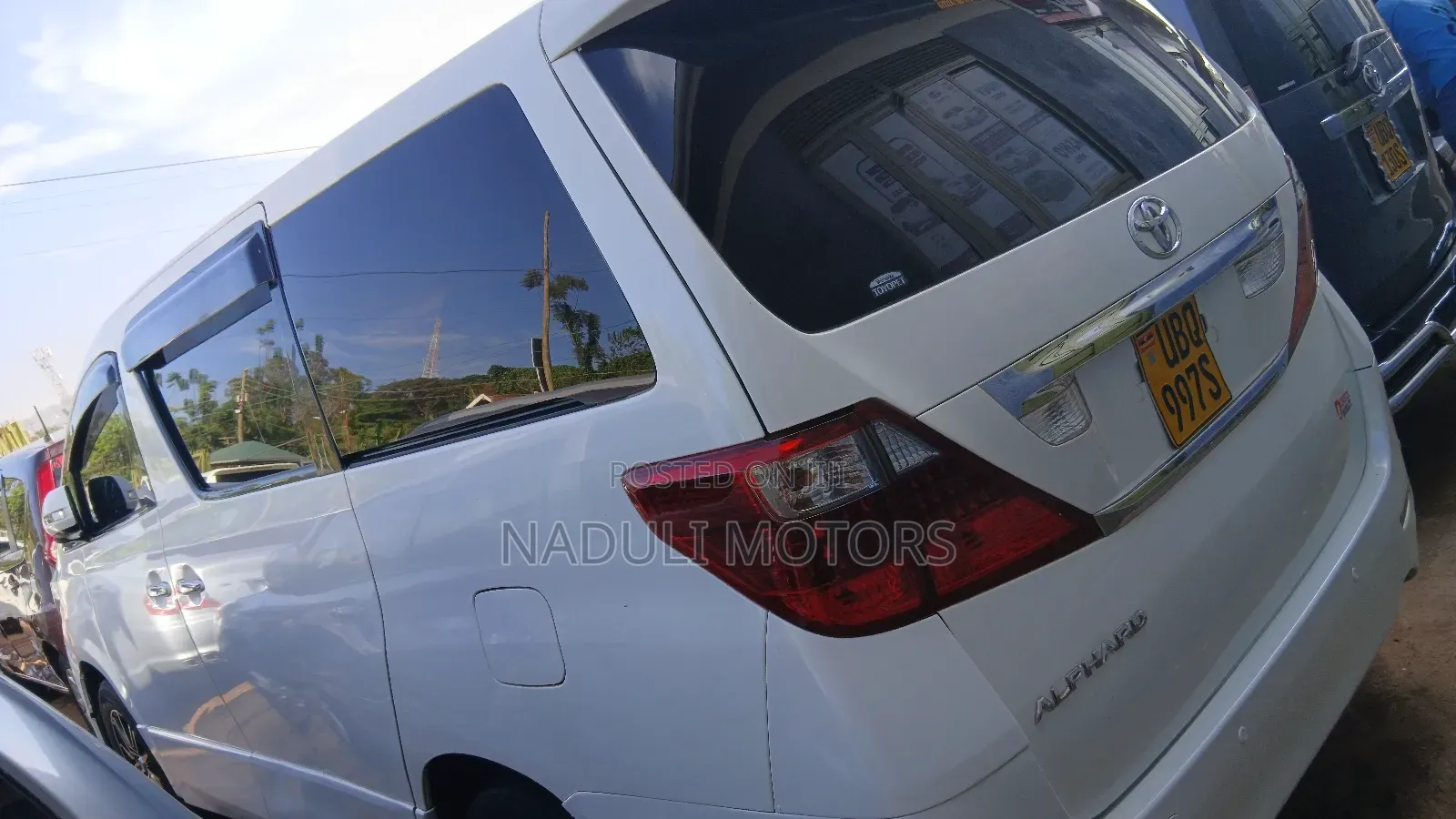 Toyota Alphard 2010 White