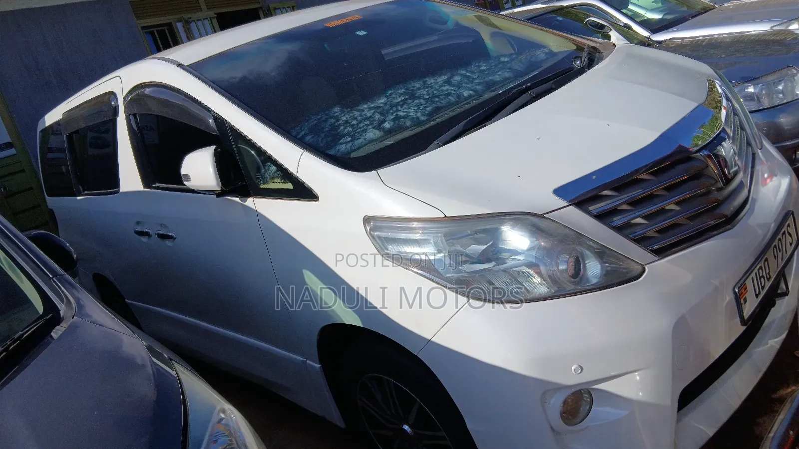 Toyota Alphard 2010 White
