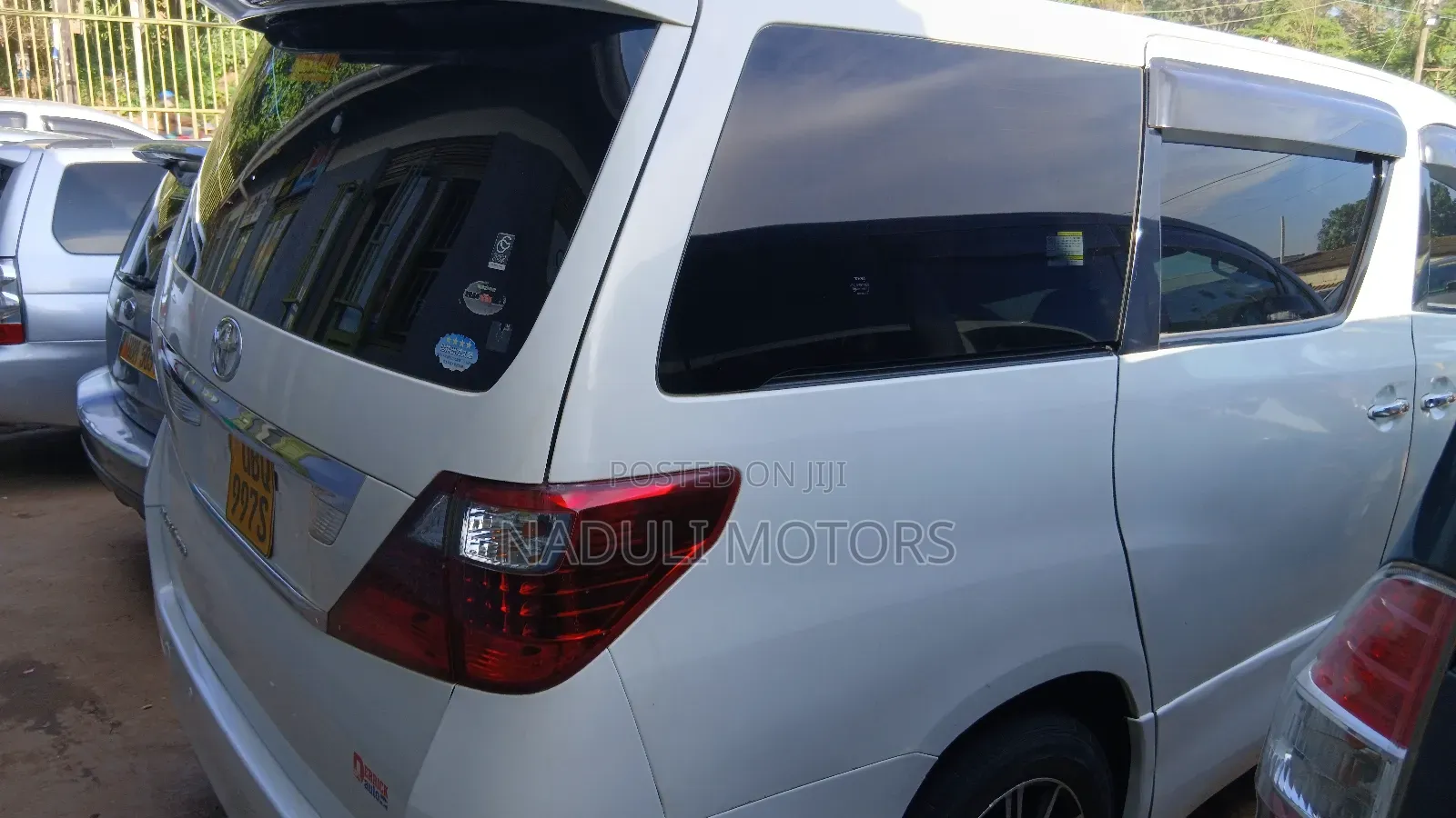 Toyota Alphard 2010 White