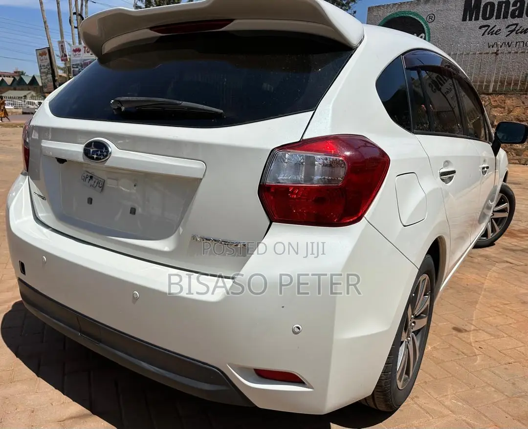 Subaru Impreza 2.0i Sport Premium AWD Hatchback 2016 White