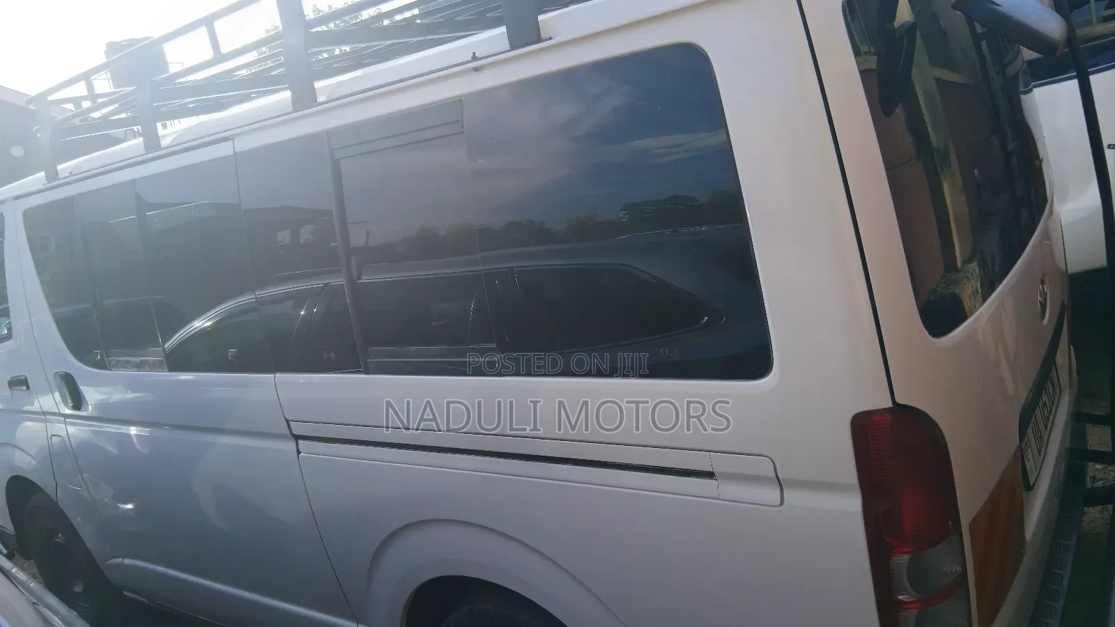 Toyota HiAce 2010 White