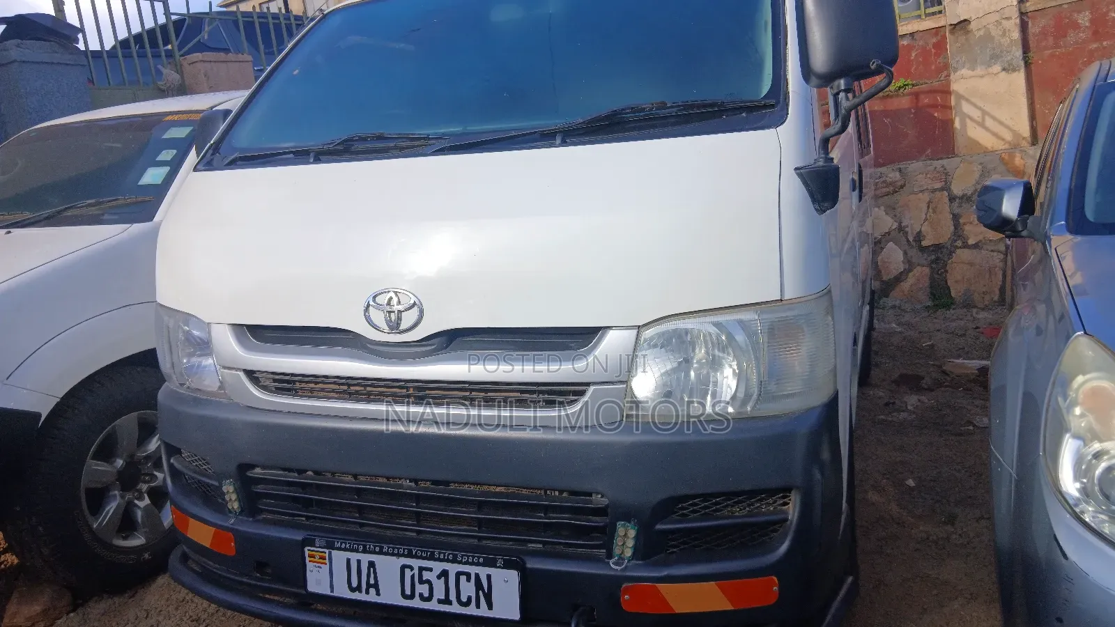 Toyota HiAce 2010 White