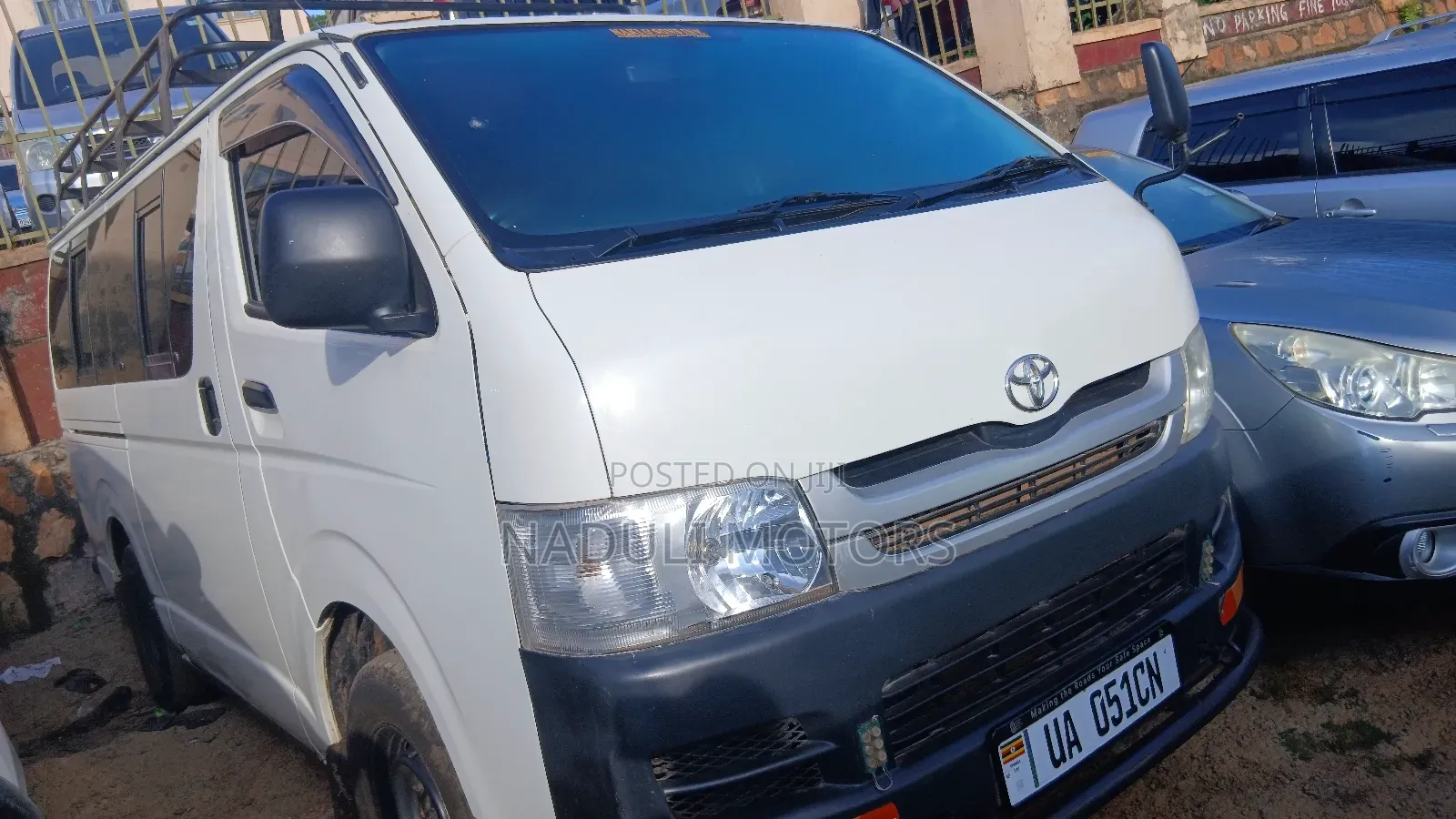 Toyota HiAce 2010 White