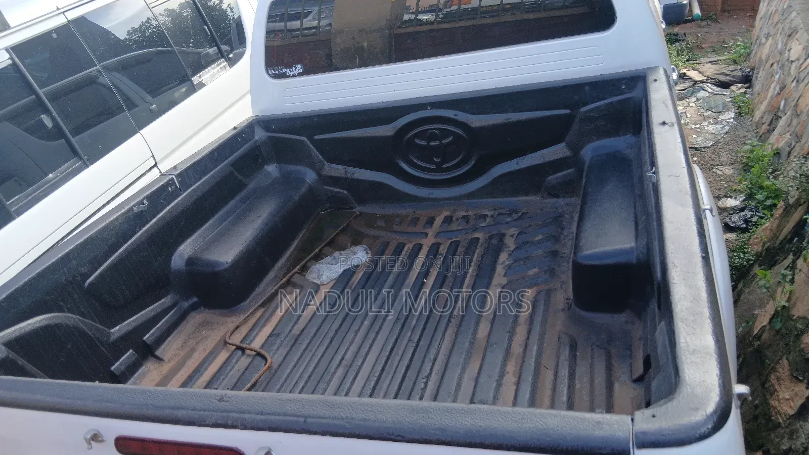 Toyota Hilux 2008 White