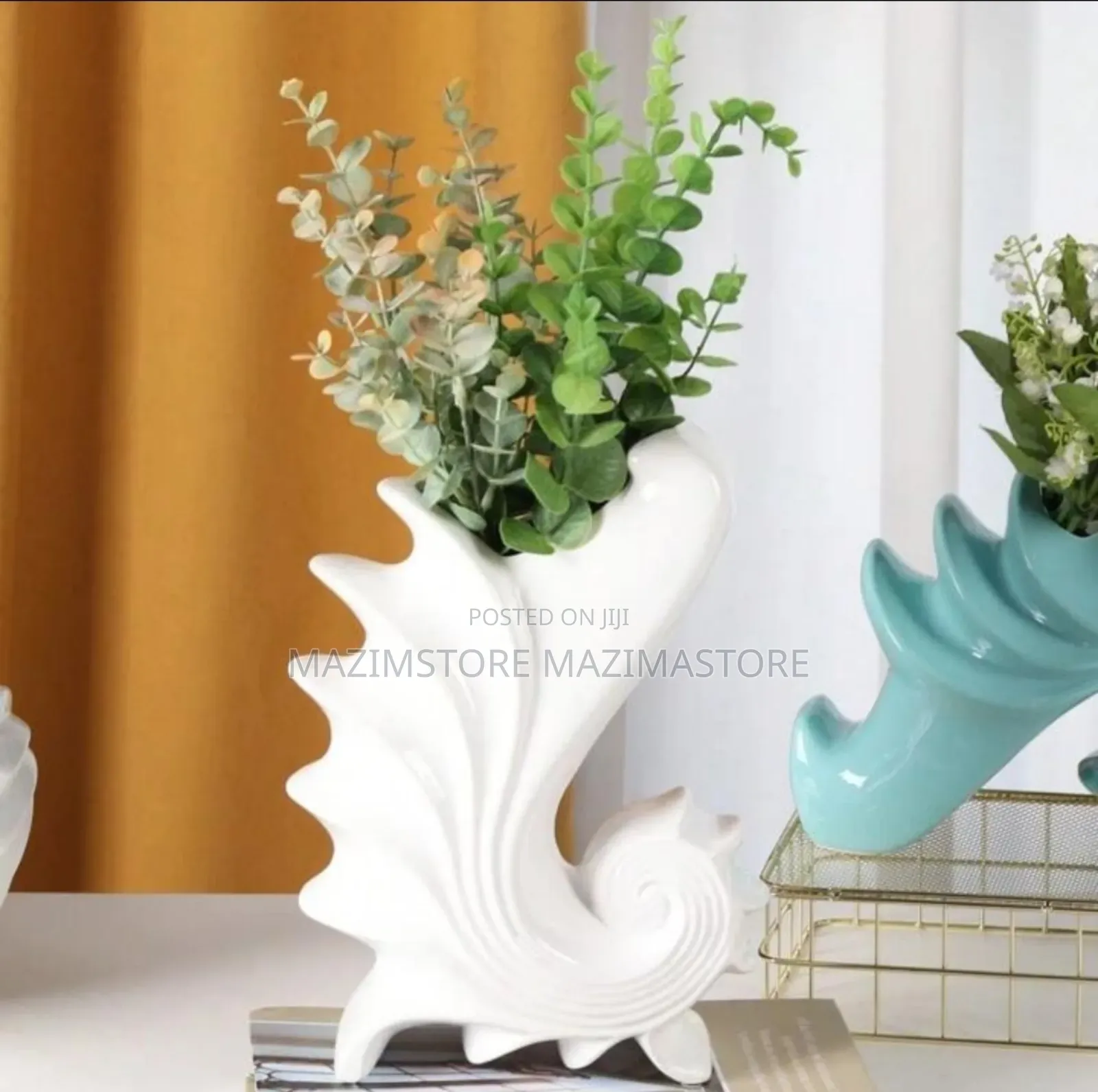 Simple and Stylish Creative Conch Shell Fish Decorative Vases
