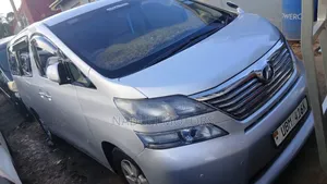 Toyota Vellfire 2010 Silver