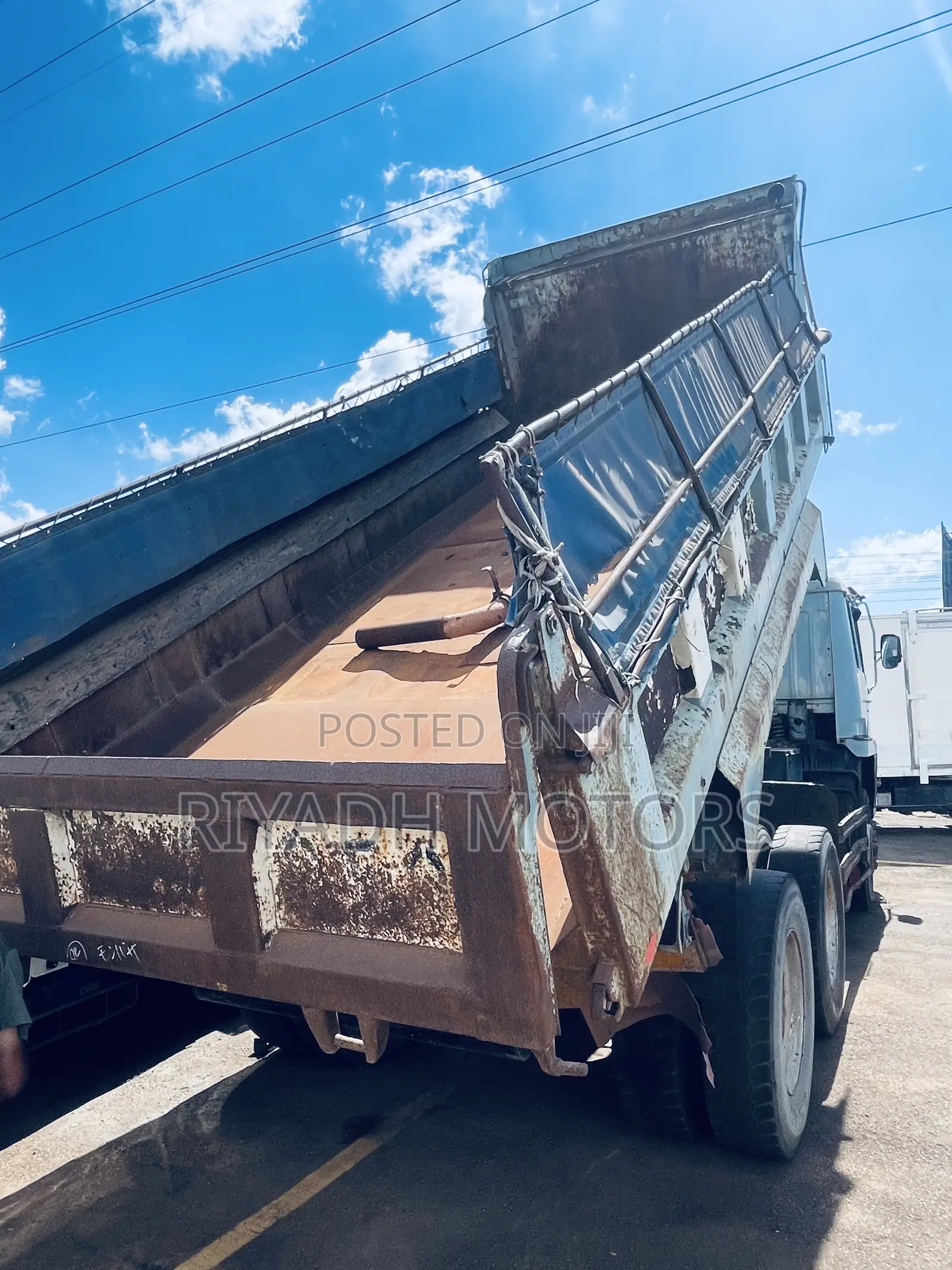 Fuso Tipper Ten