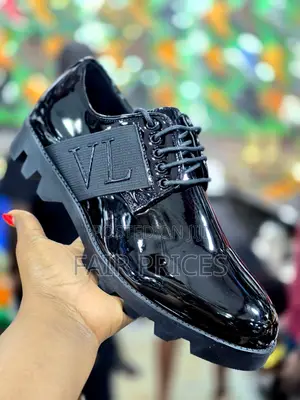 Shinny Louis Vuitton Shoes Available Size 40-45