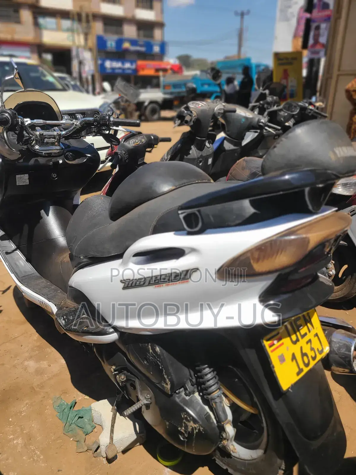 Yamaha Majesty 2019 White