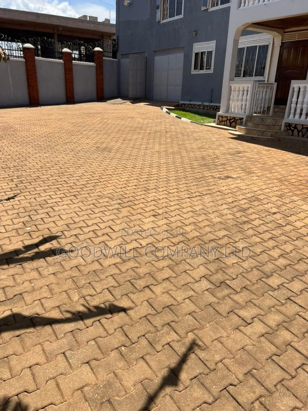 15 Decimals of Land With a Mansion Flat House in Ntinda