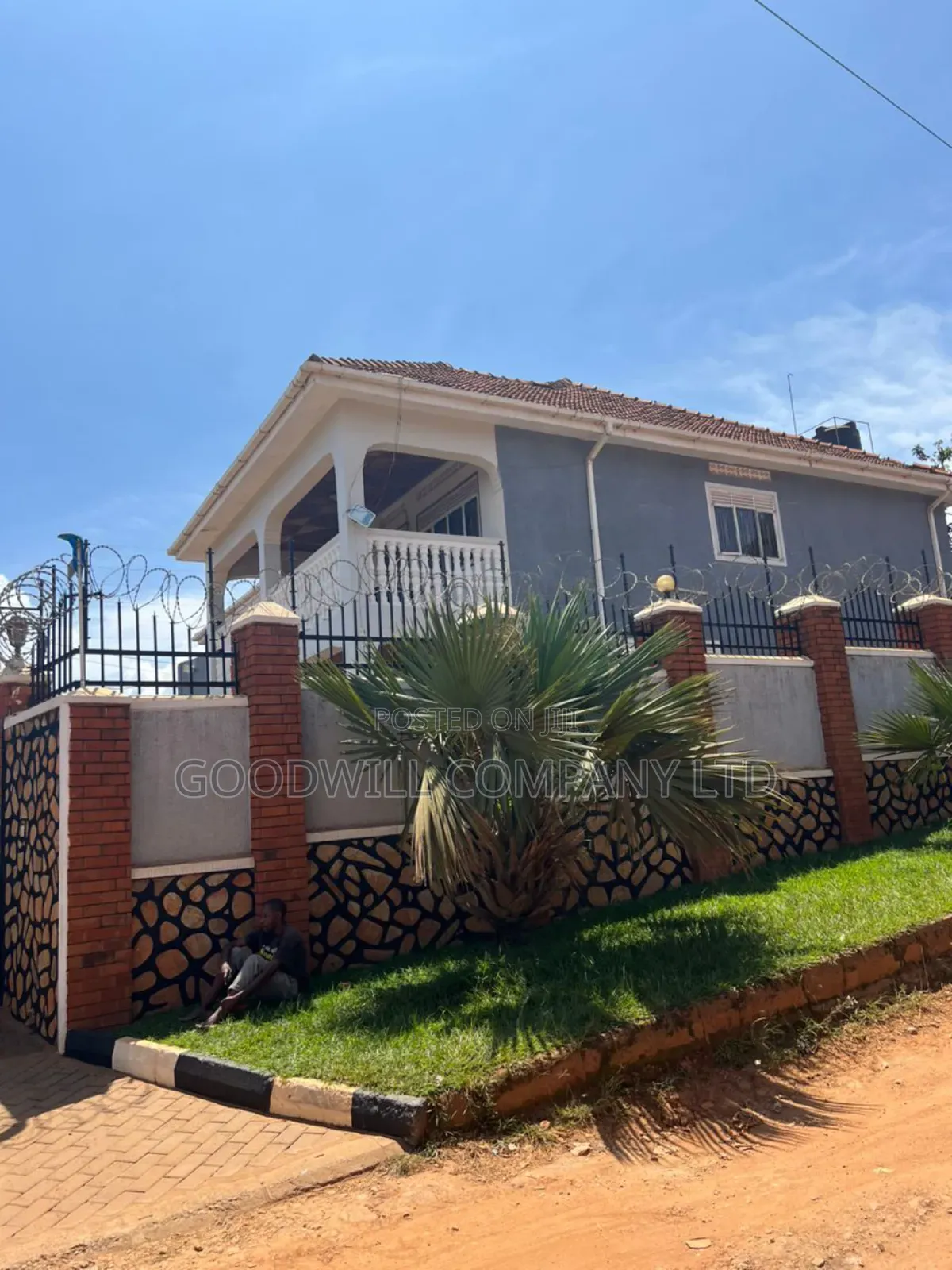 15 Decimals of Land With a Mansion Flat House in Ntinda