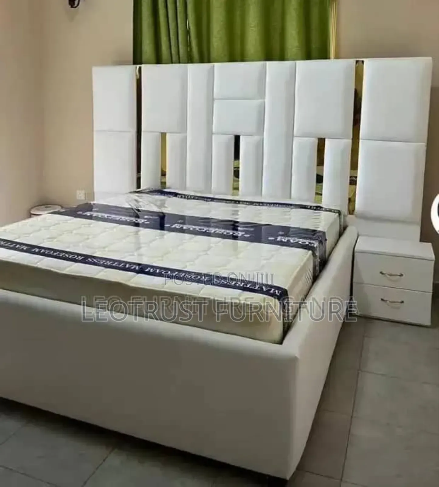 Box Frame Bed White 5by6