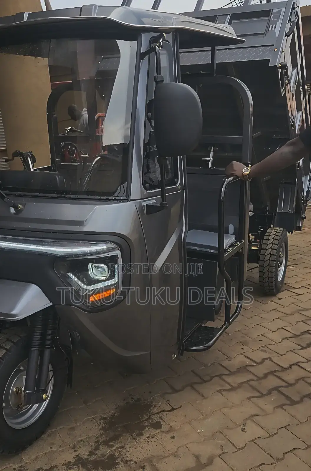 New Tricycle 2025 Gray