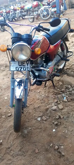 Bajaj Boxer 100 2020 Red
