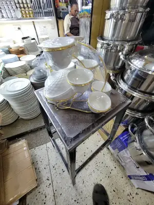 Elegant Ceramic Serving Set With Golden Stand
