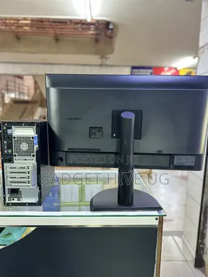 Desktop Computer Dell Optiplex 7050 8GB Intel Core I5 HDD 500GB
