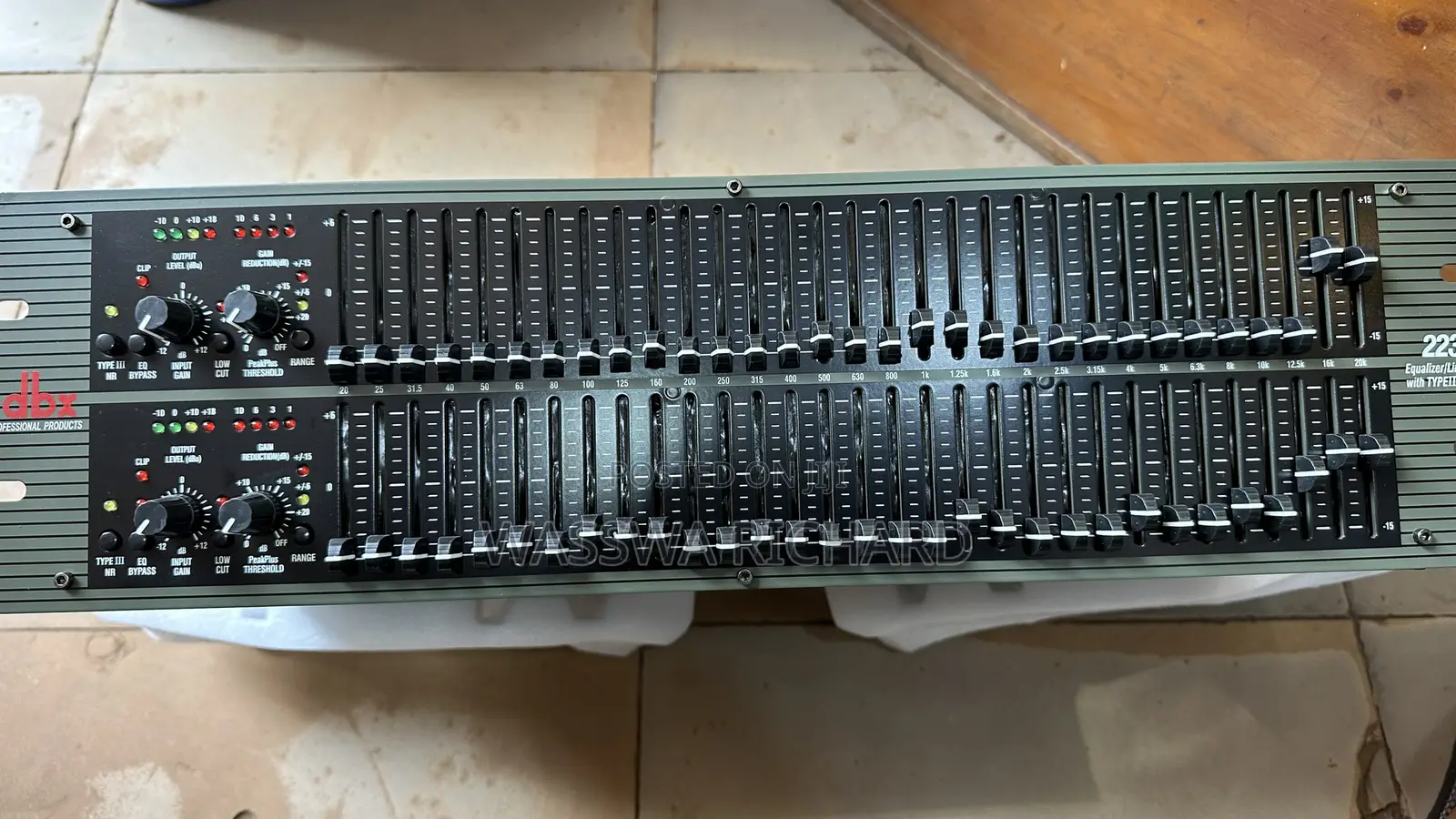 DBX Equalizer 2231