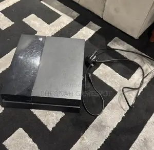 Ps4 With Two Controllers and 18 Games Installed, Premium Smooth Play.