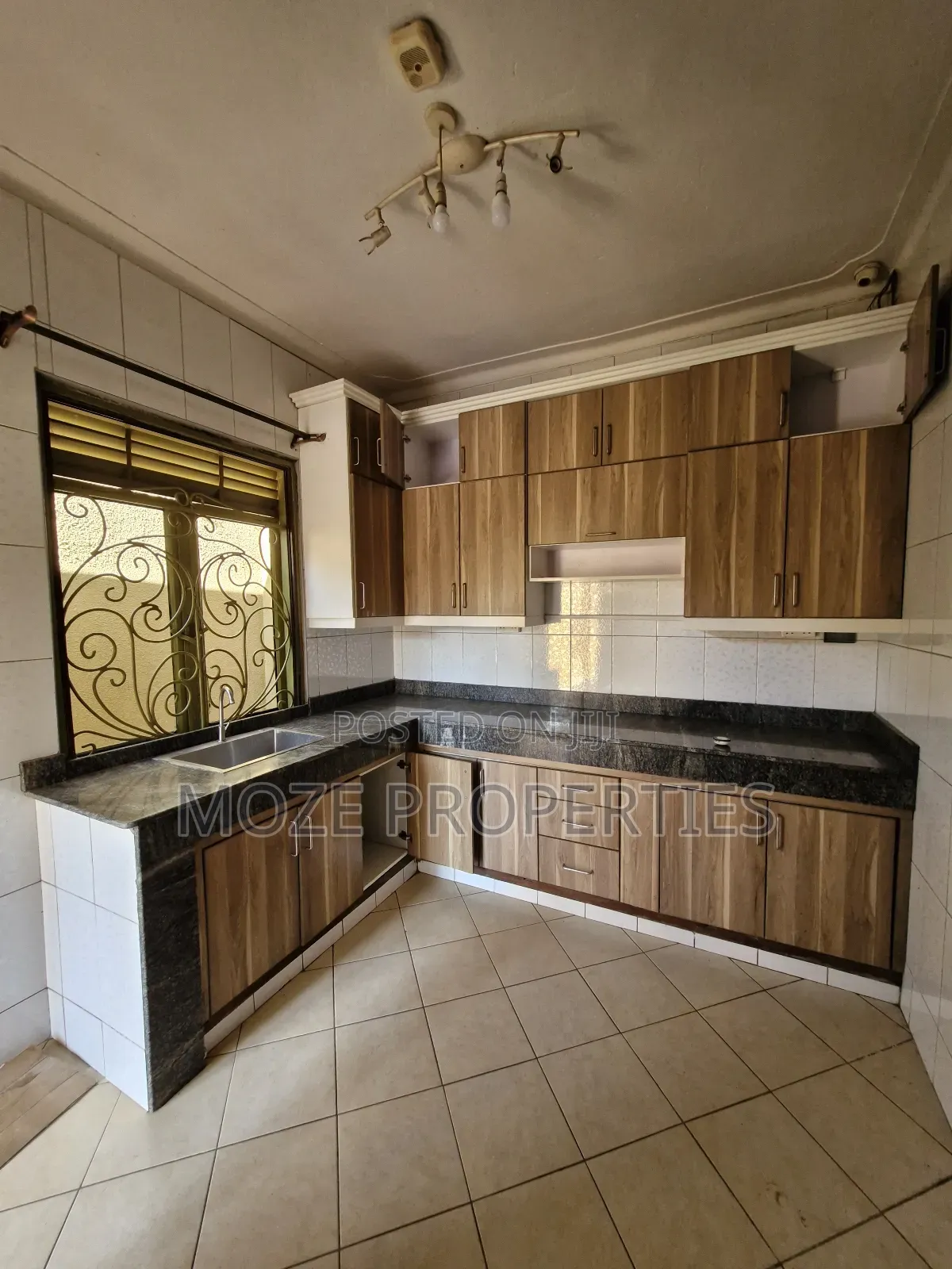 4bdrm Bungalow in Namugongo Nsawo, Central Division for rent