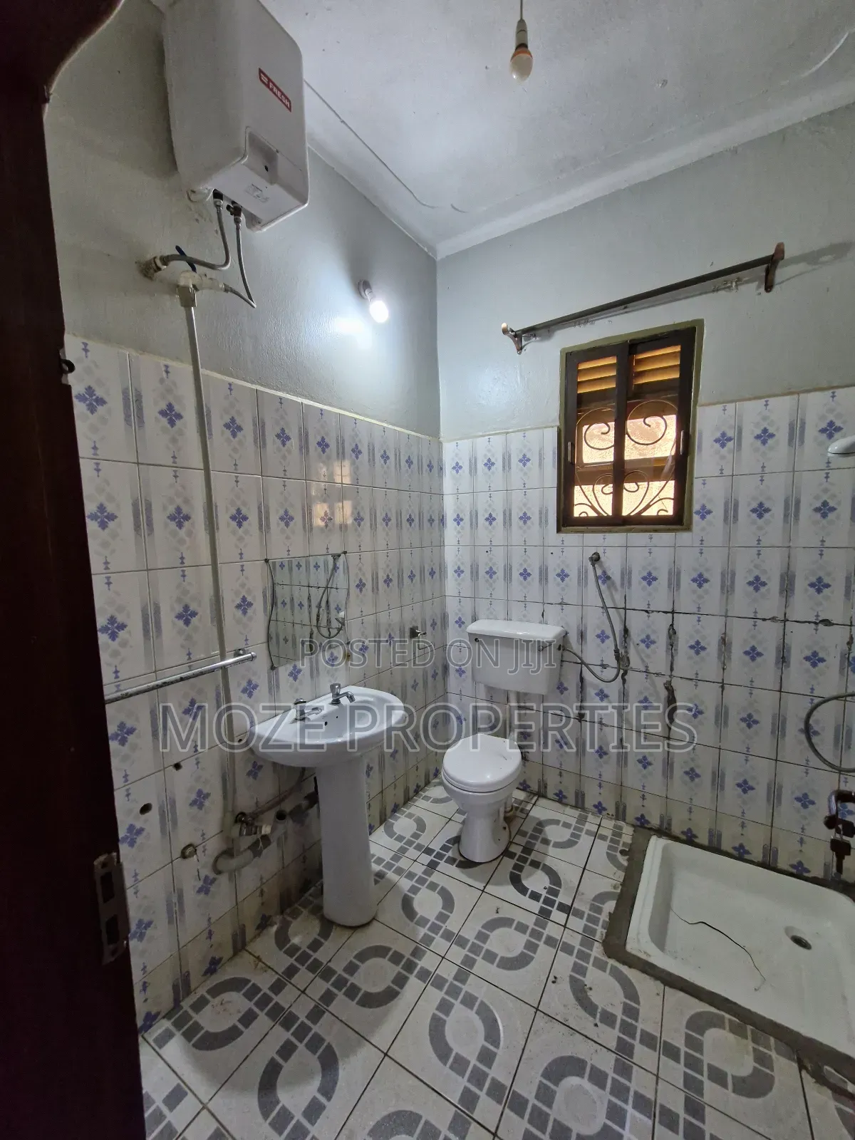 4bdrm Bungalow in Namugongo Nsawo, Central Division for rent