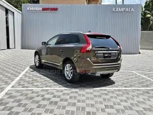 Volvo XC60 2016 Brown