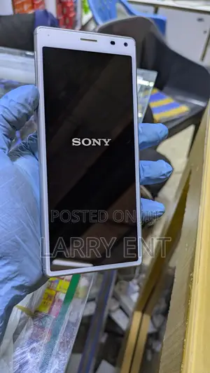 Sony Xperia 8 SOV42 64 GB White