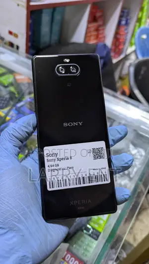 Sony Xperia 8 SOV42 64 GB Black